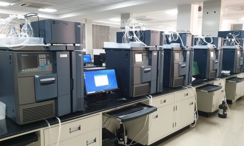 High-Performance Liquid Chromatography (HPLC) instrument at Auriga Research